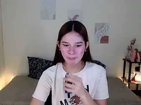 Snapshot of sassymimi69 chatting on November 16, 4:01 pm sassymimi69 online show from November 16, 4:01 pm