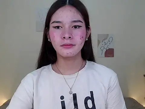 Snapshot of sassymimi69 chatting on November 17, 7:12 am sassymimi69 online show from November 17, 7:12 am