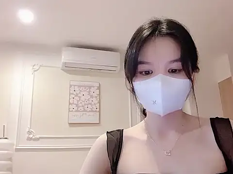 Snapshot of _Melancholy_ chatting on November 8, 9:24 am Melancholy online show from November 8, 9:24 am