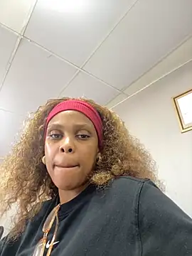 Snapshot of 031bubbles chatting on October 10, 12:06 pm 031bubbles online show from October 10, 12:06 pm