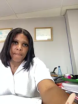 031bubbles online show from December 17, 7:57 am