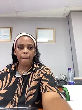 031bubbles online show from April 14, 12:10 pm