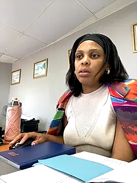 Snapshot of 031bubbles chatting on November 11, 7:58 am 031bubbles online show from November 11, 7:58 am