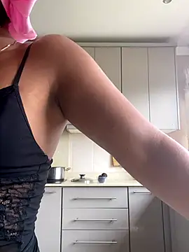 031bubbles online show from December 21, 9:11 am