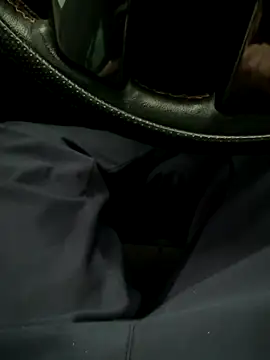 Snapshot of camboys_poyraz chatting on October 11, 11:33 am camboys poyraz online show from October 11, 11:33 am