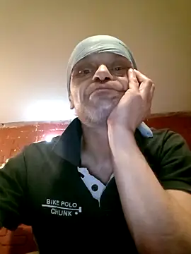 Snapshot of Kuba_Gd chatting on October 9, 6:14 am Kuba Gd online show from October 9, 6:14 am