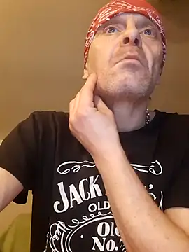 Snapshot of Kuba_Gd chatting on March 7, 9:07 am Kuba Gd online show from March 7, 9:07 am