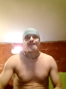 Snapshot of Kuba_Gd chatting on November 15, 12:14 am Kuba Gd online show from November 15, 12:14 am