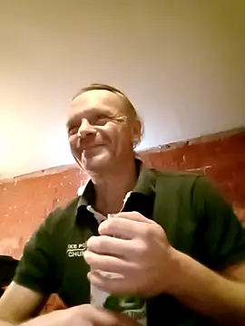 Snapshot of Kuba_Gd chatting on November 21, 12:59 pm Kuba Gd online show from November 21, 12:59 pm