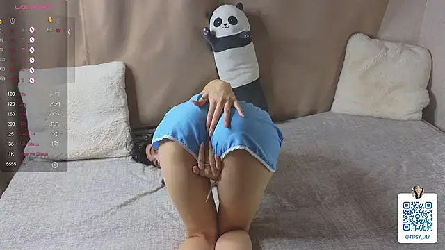 SakuraVelvet online show from November 25, 5:46 pm