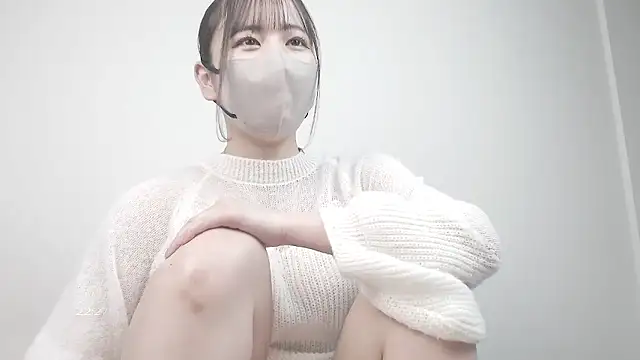 CocoaMilk18 online show from April 5, 1:29 pm