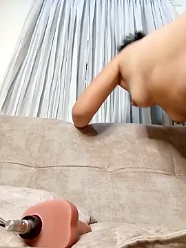 Marian Zeller online show from October 31, 9:06 am