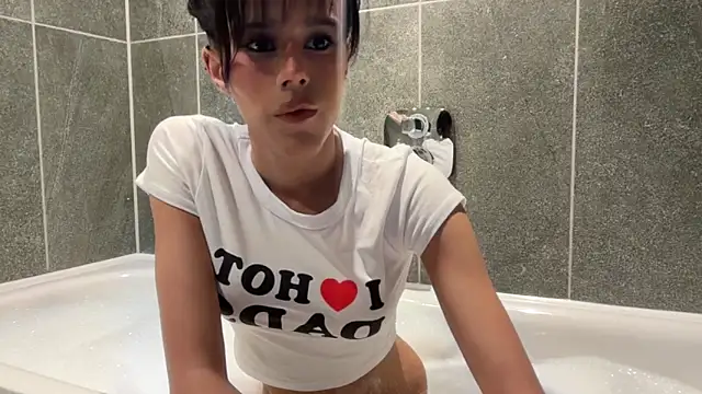 Renita2007x online show from April 5, 8:15 pm