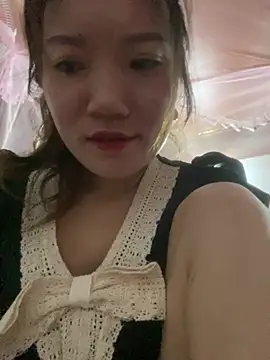 Snapshot of Pyy07 chatting on February 7, 6:10 am Pyy07 online show from February 7, 6:10 am