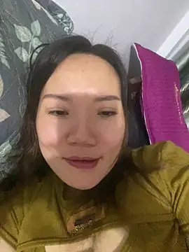 Snapshot of Pyy07 chatting on February 22, 1:35 pm Pyy07 online show from February 22, 1:35 pm