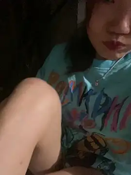 Pyy07 online show from December 3, 1:32 pm