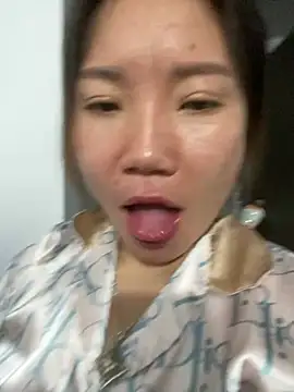 Snapshot of Pyy07 chatting on March 26, 1:53 pm Pyy07 online show from March 26, 1:53 pm