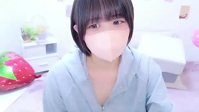 Hinata Sun online show from May 8, 9:51 pm