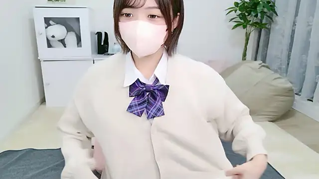 Snapshot of Hinata_Sun chatting on September 13, 9:09 am Hinata Sun online show from September 13, 9:09 am