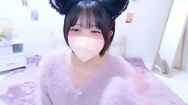 Hinata Sun online show from May 28, 8:15 pm