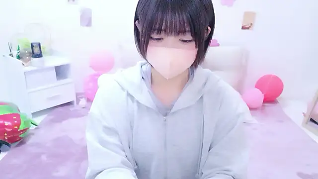 Hinata Sun online show from April 14, 4:06 am