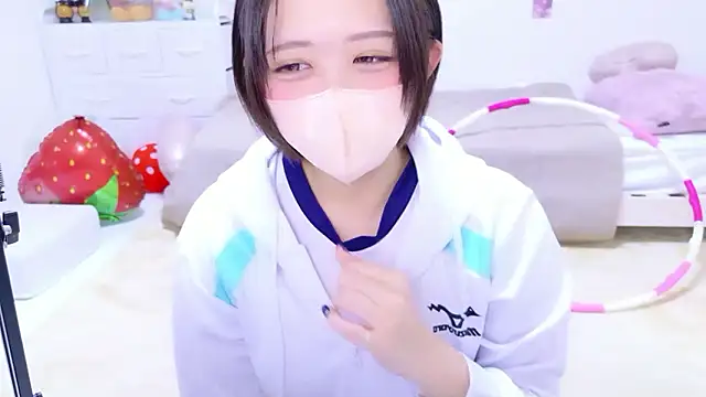Hinata Sun online show from May 12, 12:00 pm