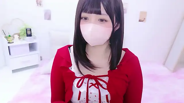 Hinata Sun online show from March 13, 1:05 pm