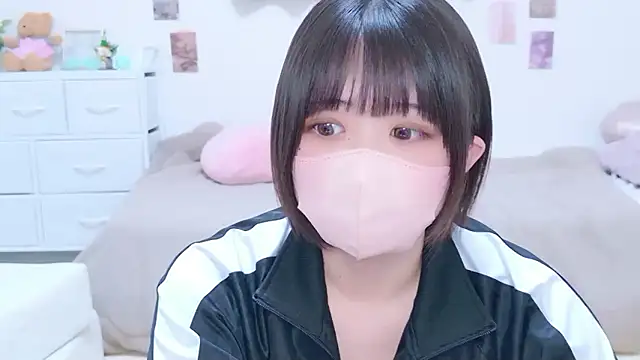 Hinata Sun online show from March 12, 8:35 pm