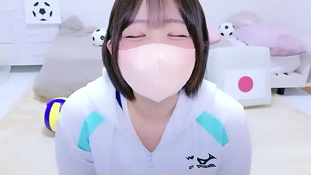 Snapshot of Hinata_Sun chatting on June 15, 12:05 pm Hinata Sun online show from June 15, 12:05 pm