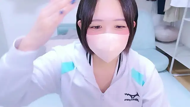 Snapshot of Hinata_Sun chatting on June 7, 12:32 pm Hinata Sun online show from June 7, 12:32 pm