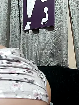 Snapshot of Lahila_ chatting on October 19, 1:47 pm Lahila online show from October 19, 1:47 pm
