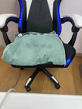 bananasex204 online show from February 13, 3:56 pm