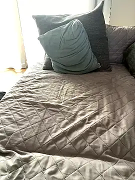 bananasex204 online show from January 17, 7:45 am