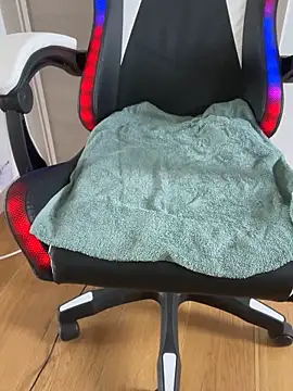 bananasex204 online show from March 13, 3:06 pm