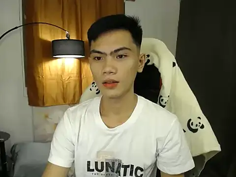 Snapshot of alex_cummer chatting on June 9, 12:06 pm alex cummer online show from June 9, 12:06 pm