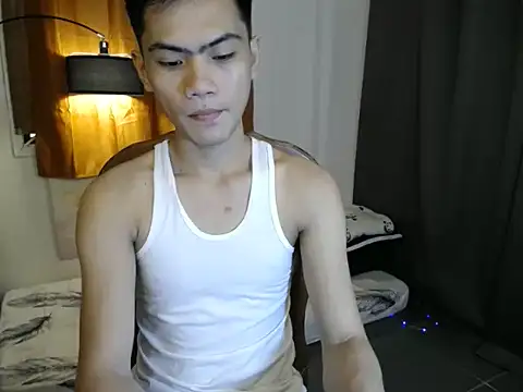 Snapshot of alex_cummer chatting on July 8, 2:46 am alex cummer online show from July 8, 2:46 am