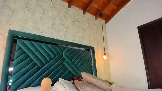 Sofi Moreno online show from December 3, 11:53 am