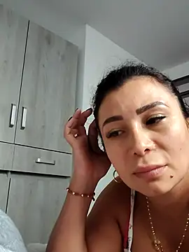 mia mancinii online show from May 31, 3:29 pm
