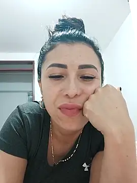 Snapshot of mia_mancinii chatting on February 20, 11:39 pm mia mancinii online show from February 20, 11:39 pm