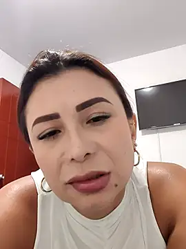 mia mancinii online show from July 19, 8:01 am
