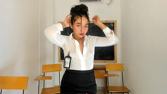 esther sofia online show from July 6, 9:06 pm