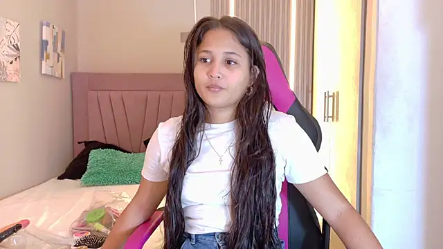 Laly Cherry  online show from November 11, 12:22 pm