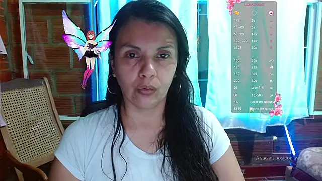 Snapshot of Milf_Fantassyy chatting on November 11, 3:23 am Milf Fantassyy online show from November 11, 3:23 am