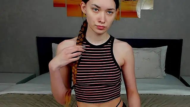 Snapshot of AmadaReine chatting on February 26, 4:01 am AmadaReine online show from February 26, 4:01 am