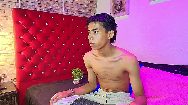 camilo nom online show from September 19, 4:16 am
