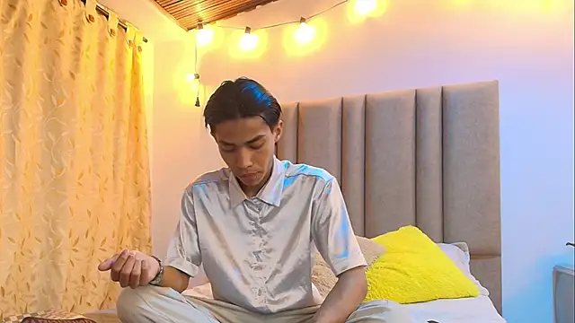 camilo nom online show from October 4, 4:14 am