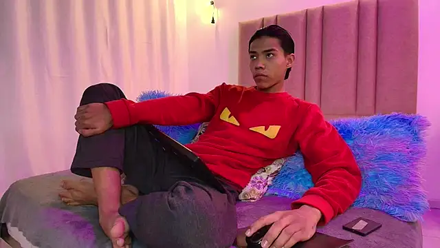 camilo nom online show from October 15, 3:38 am