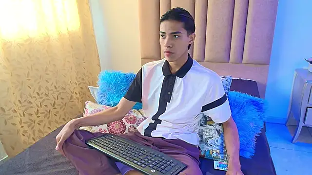 camilo nom online show from October 12, 1:01 pm