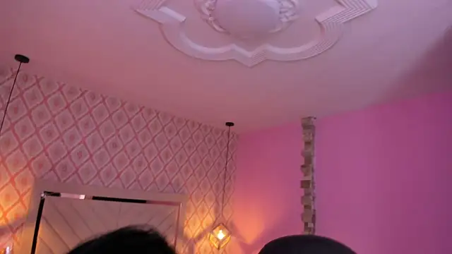 CHRISTY TEIGEN4 online show from March 12, 7:29 pm