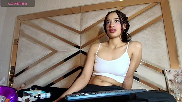 Alisha Evans Rs online show from March 15, 9:05 am